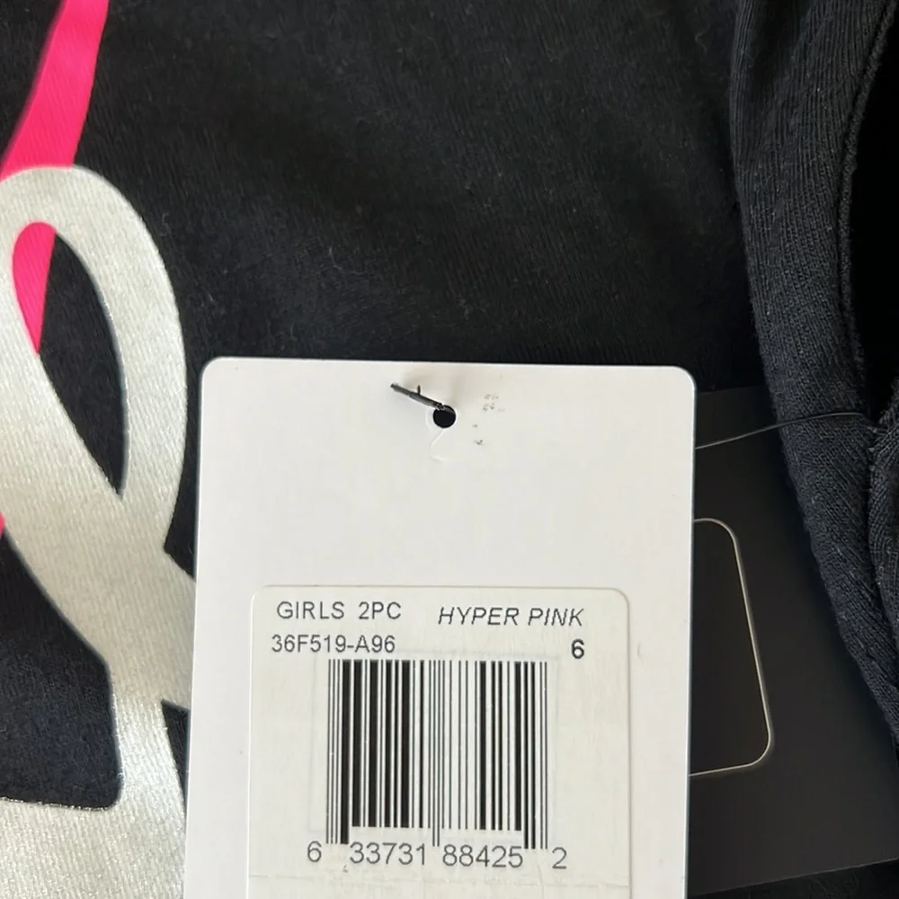 Nike - Picture 2 of 2